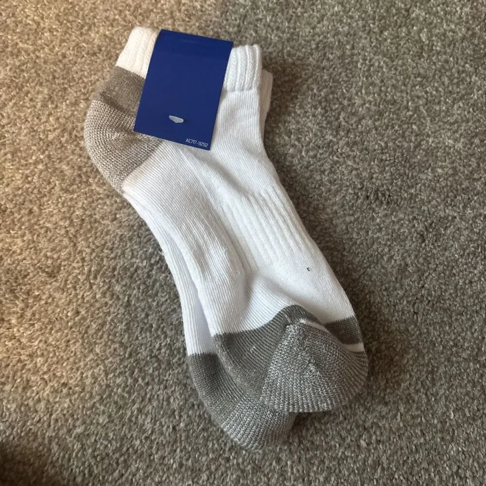 Women’s Sock Lot Alaska Knits, Finishline, Carhartt, Muk Luks, Reebok, Old Navy - Picture 13 of 16